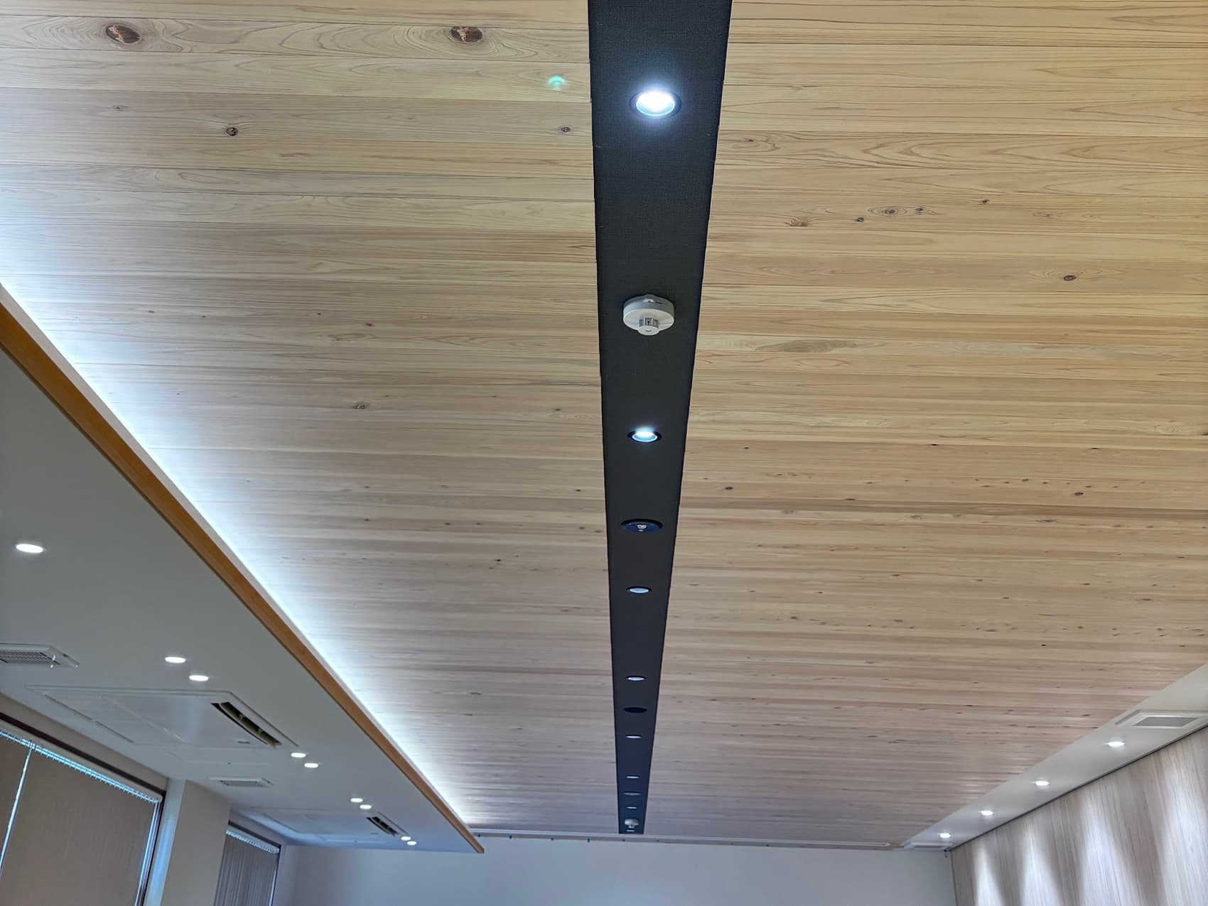 愛媛県鬼北町多世代交流施設